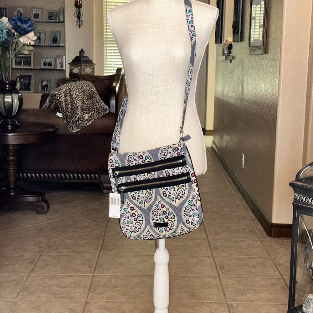 Vera Bradley*Iconic Triple Zip Hipster*Heritage Leaf*NWT